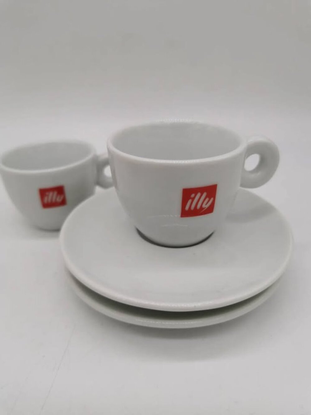 Vintage illy white porcelain espresso/cappucino cups set of 2